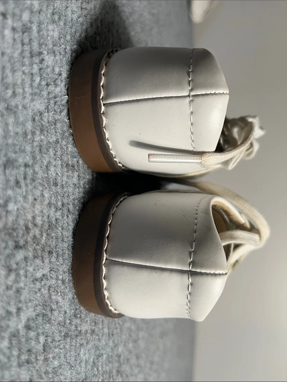 FootMates White and Cream Kids Lace-Up Dress Shoes